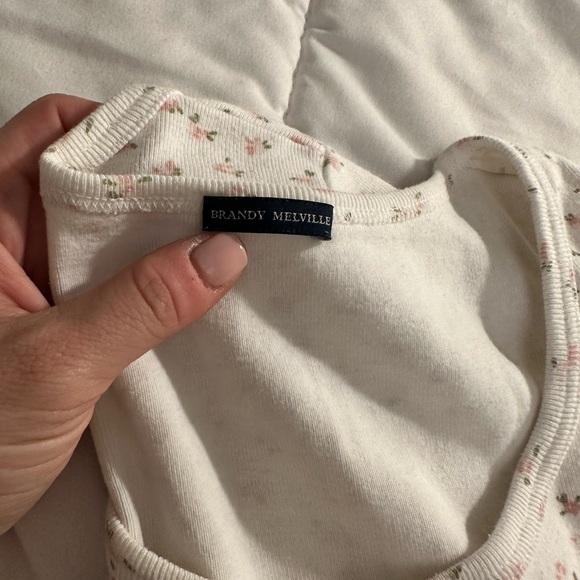 Zelly Floral Eyelet Top - Picture 6 of 6